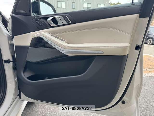 Bmw X7 2023-04 4588187-9