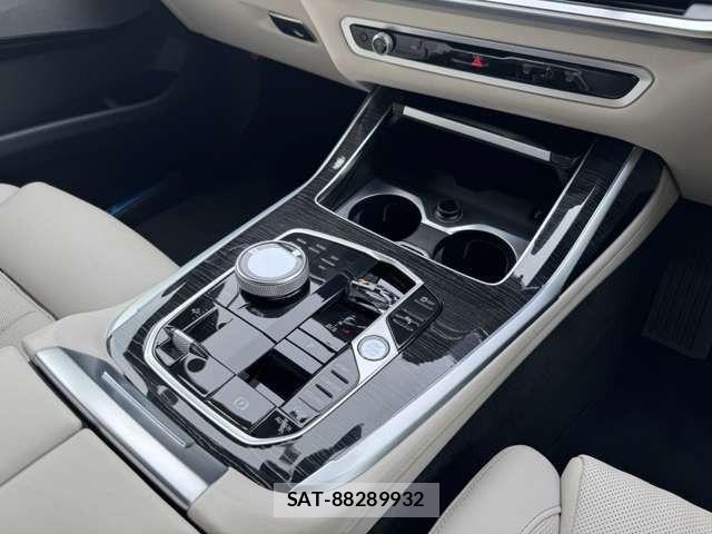 Bmw X7 2023-04 4588187-12