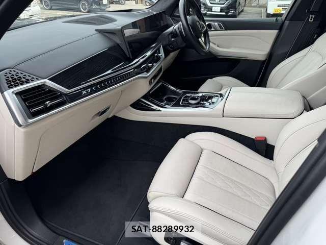 Bmw X7 2023-04 4588187-16