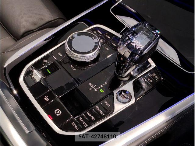 Bmw X7 2022-08 6670637-5