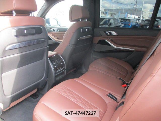 Bmw X7 2024-03 6675261-16