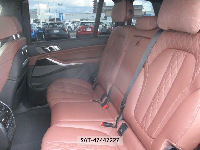 Bmw X7 2024-03 6675261-17