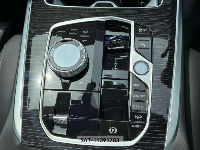 Bmw X7 2025-10 6902879-11