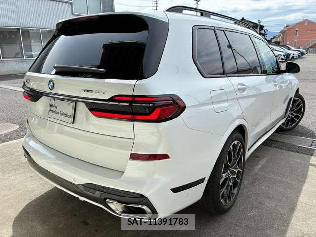 Bmw X7 2025-10 6902879-2