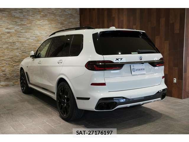 Bmw X7 2024-03 6902882-13