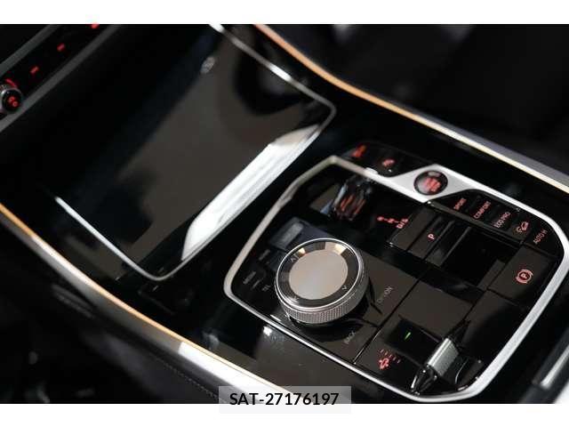 Bmw X7 2024-03 6902882-22