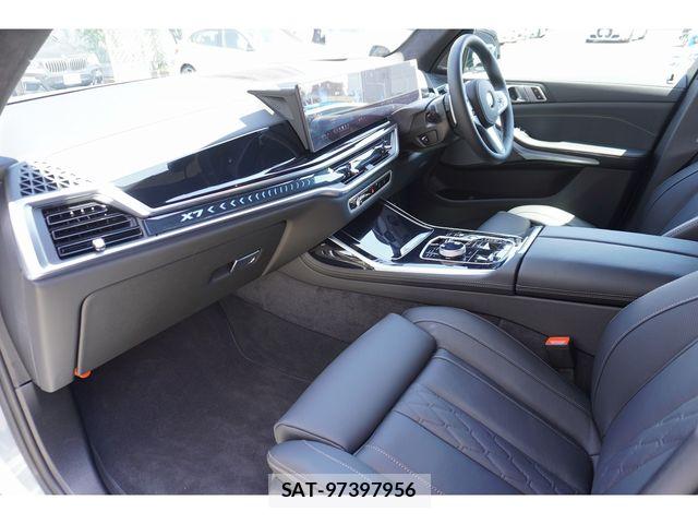 Bmw X7 2025-12 6902881-17