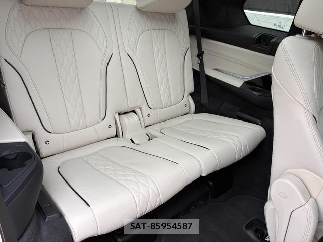 Bmw X7 2023-03 7215607-15