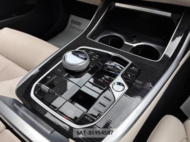 Bmw X7 2023-03 7215607-24