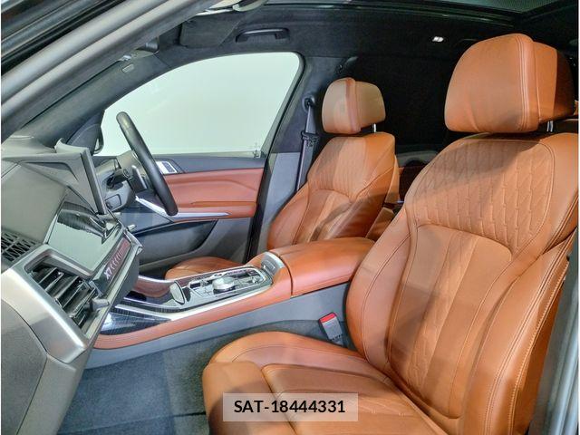 Bmw X7 2023-03 7215615-10