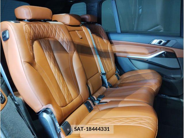 Bmw X7 2023-03 7215615-12