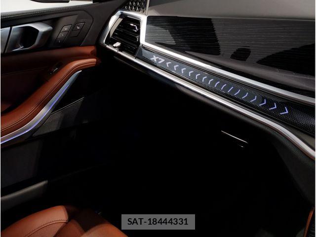 Bmw X7 2023-03 7215615-24
