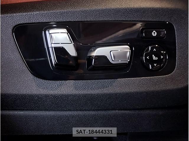 Bmw X7 2023-03 7215615-26