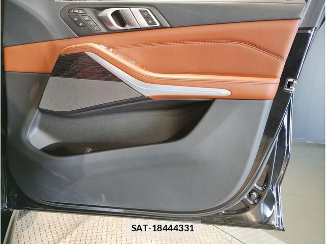 Bmw X7 2023-03 7215615-28