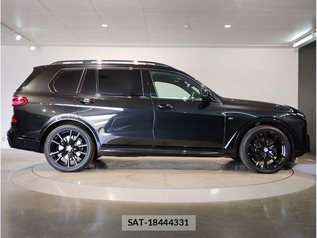 Bmw X7 2023-03 7215615-7
