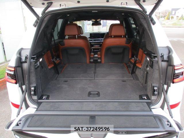 Bmw X7 2025-09 7215616-9
