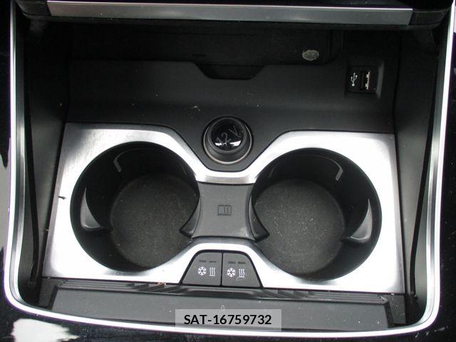 Bmw X7 2020-05 7249969-24