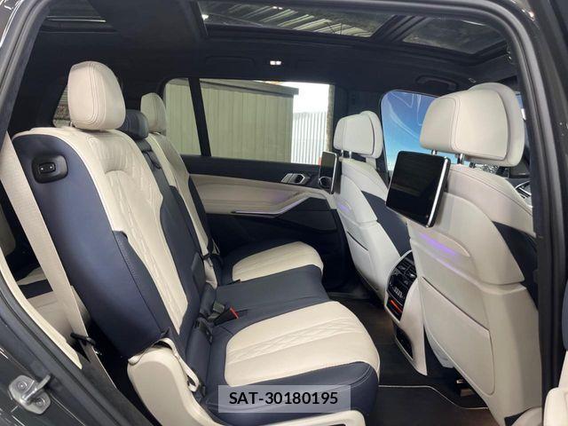 Bmw X7 2022-05 7249968-10