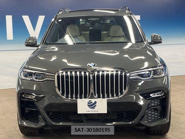 Bmw X7 2022-05 7249968-16
