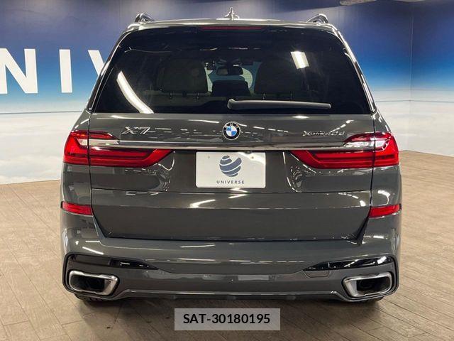 Bmw X7 2022-05 7249968-17