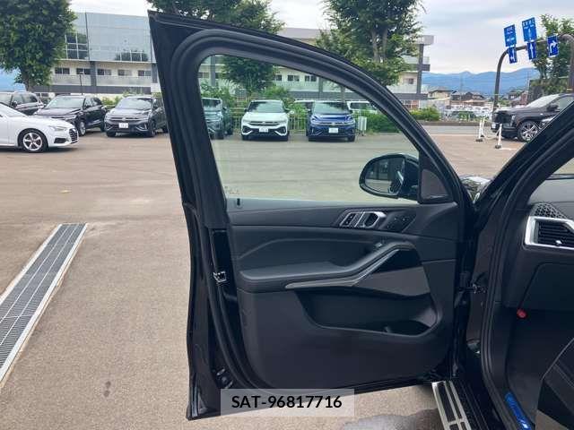 Bmw X7 2023-09 7615326-14