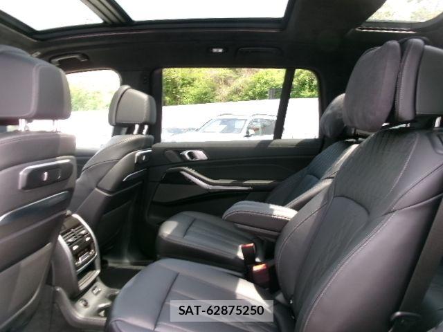 Bmw X7 2025-09 7960740-14