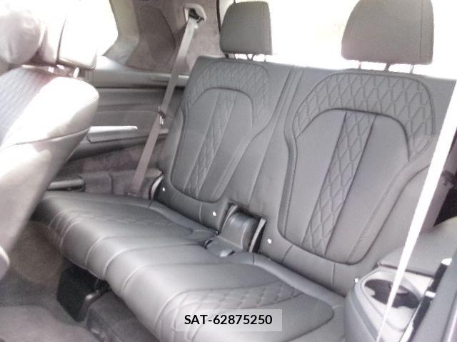 Bmw X7 2025-09 7960740-15