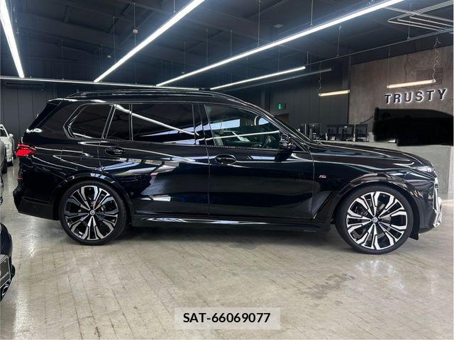 Bmw X7 2023-09 7978687-7