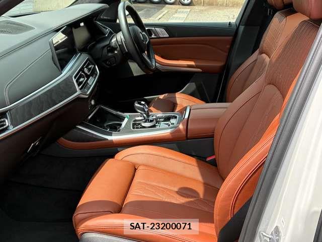 Bmw X7 2021-06 7978688-1