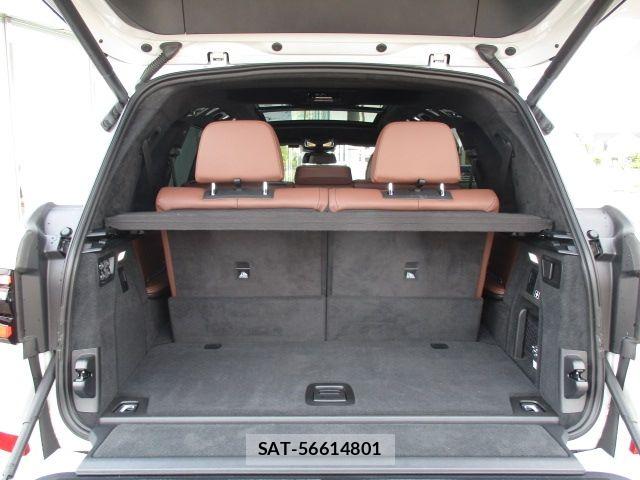 Bmw X7 2023-02 8073136-11