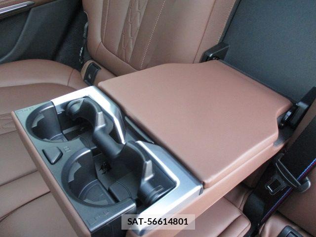 Bmw X7 2023-02 8073136-26