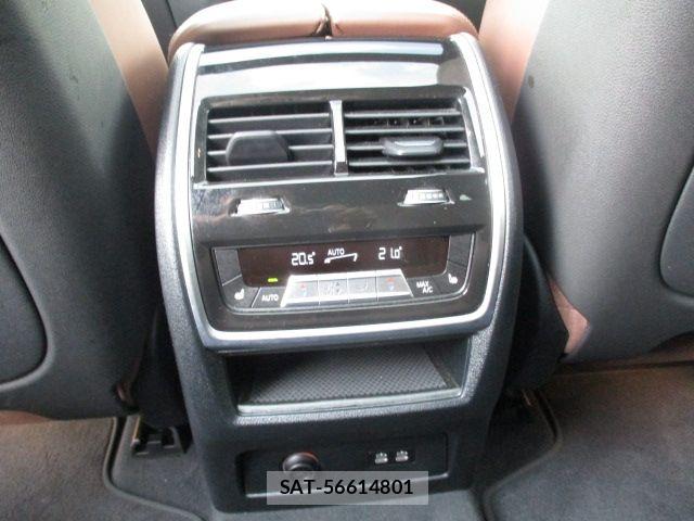 Bmw X7 2023-02 8073136-27