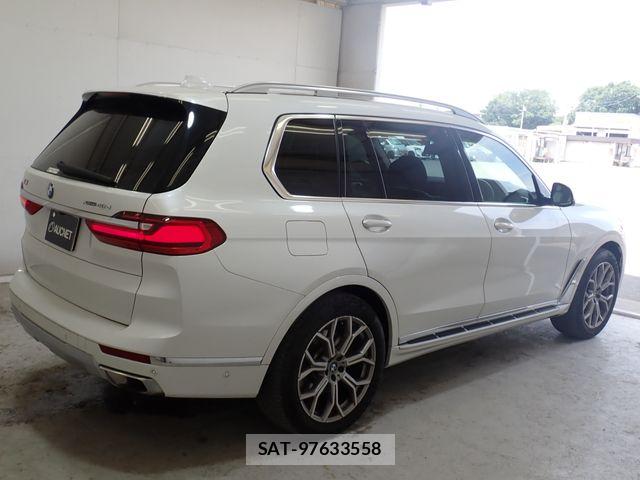 Bmw X7 2021-06 8073135-7