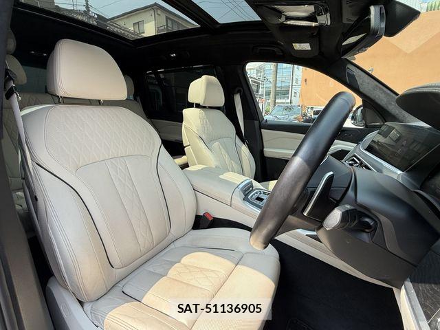 Bmw X7 2021-04 8098357-10
