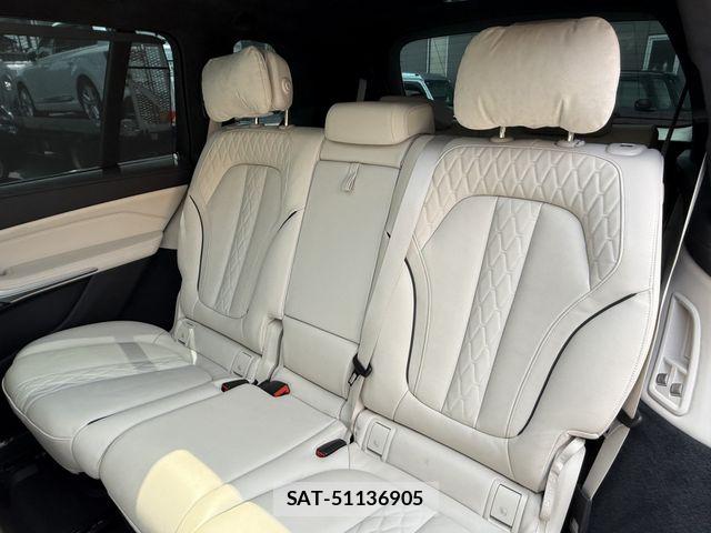 Bmw X7 2021-04 8098357-12