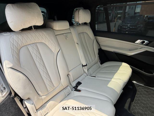 Bmw X7 2021-04 8098357-13