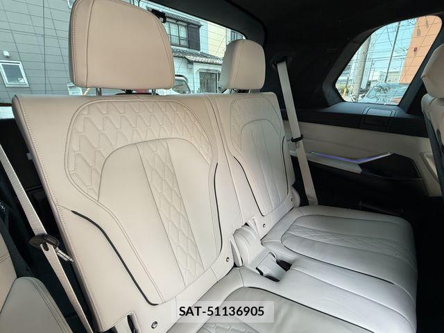 Bmw X7 2021-04 8098357-14