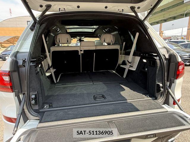 Bmw X7 2021-04 8098357-16