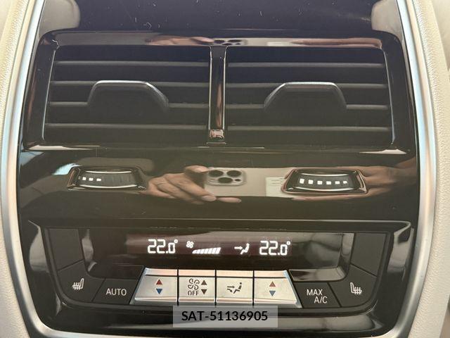 Bmw X7 2021-04 8098357-19