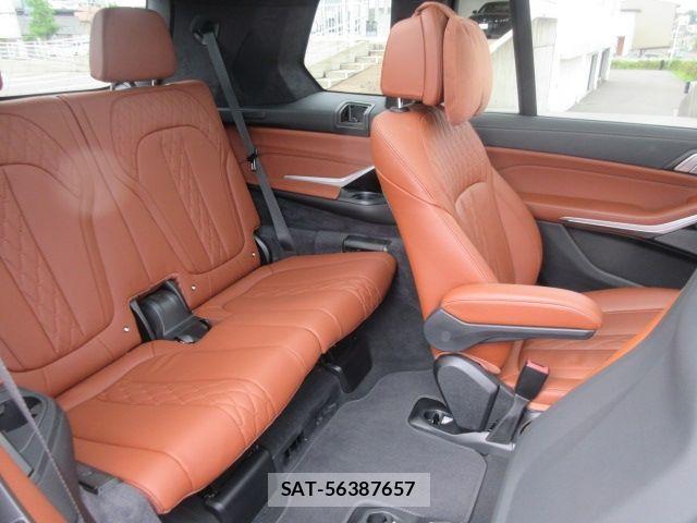 Bmw X7 2023-12 8335149-17