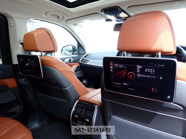Bmw X7 2022-07 8365007-25