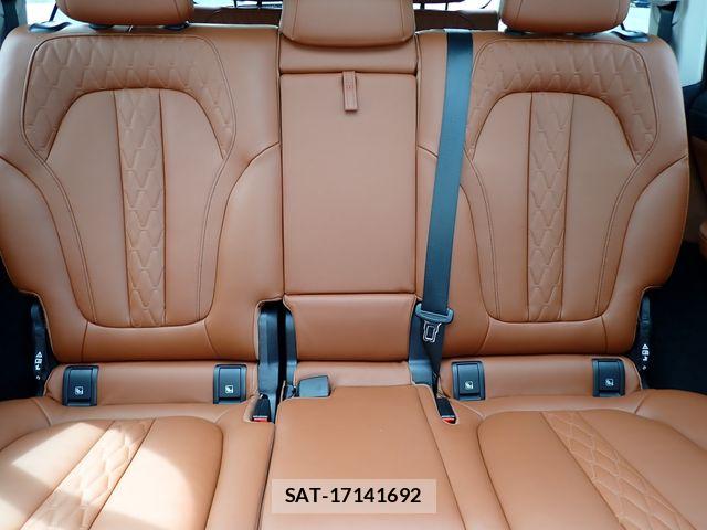 Bmw X7 2022-07 8365007-26
