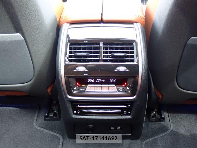 Bmw X7 2022-07 8365007-27