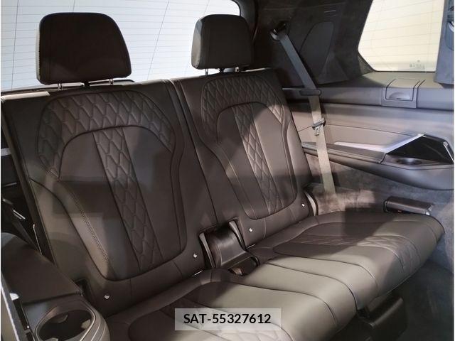 Bmw X7 2026-02 8523848-16