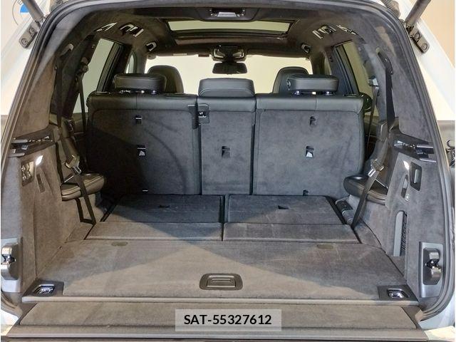 Bmw X7 2026-02 8523848-27