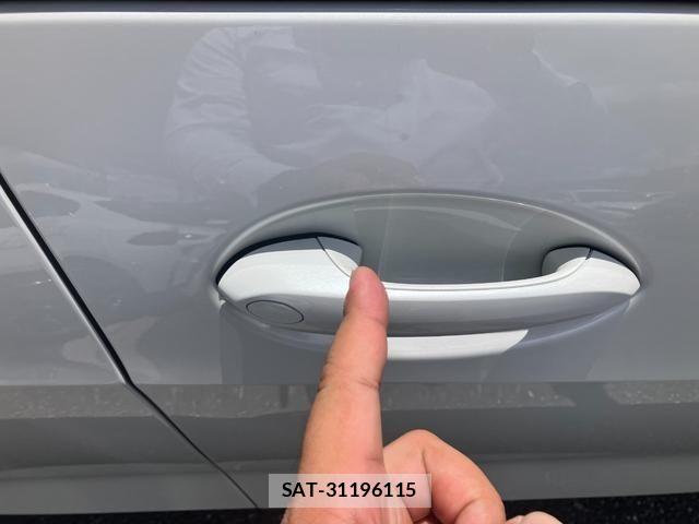 Bmw X7 2021-11 8561339-12