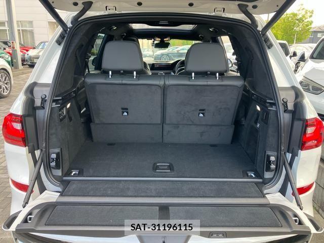 Bmw X7 2021-11 8561339-13