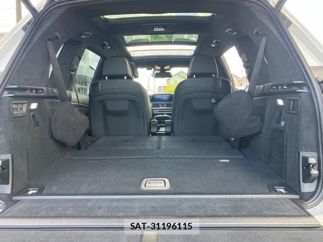 Bmw X7 2021-11 8561339-14