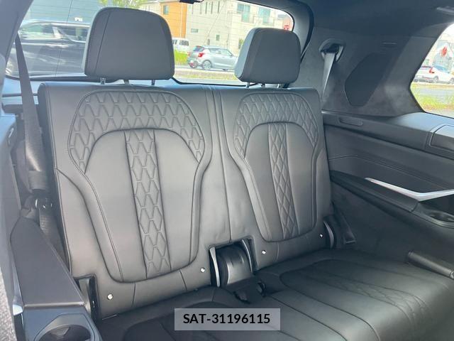 Bmw X7 2021-11 8561339-17