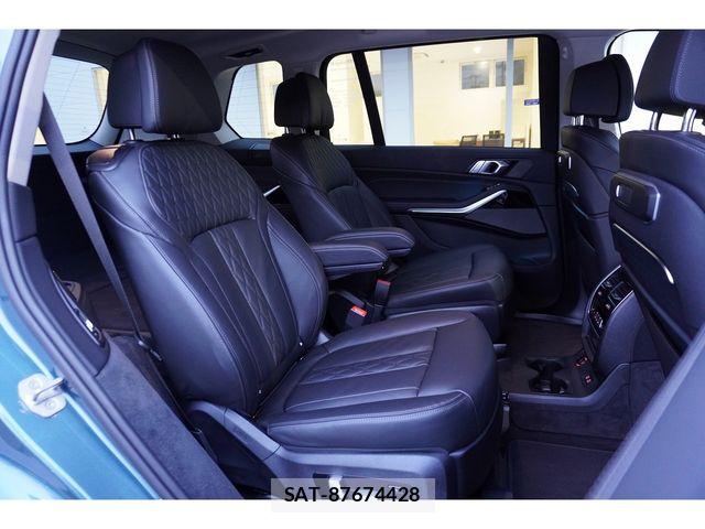 Bmw X7 2026-04 8779662-18